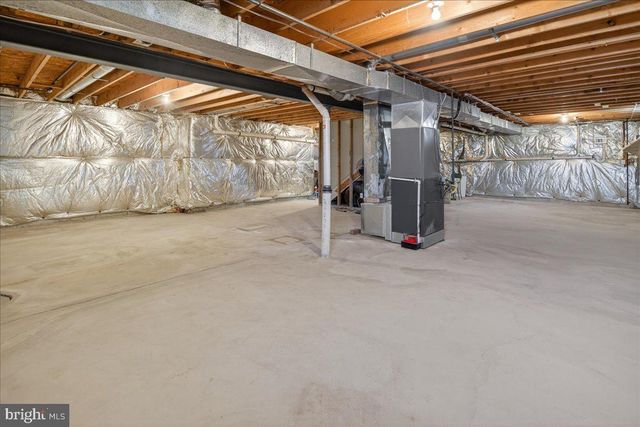 4 KENTWOOD CT, Bordentown, NJ 08505