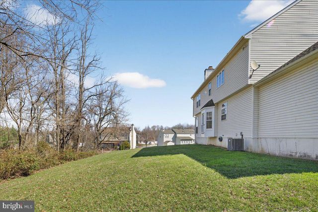 4 KENTWOOD CT, Bordentown, NJ 08505