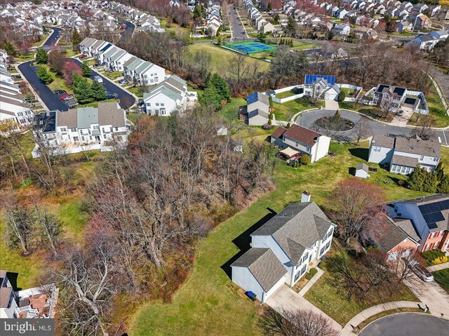 4 KENTWOOD CT, Bordentown, NJ 08505