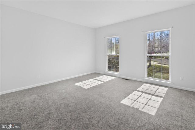 4 KENTWOOD CT, Bordentown, NJ 08505