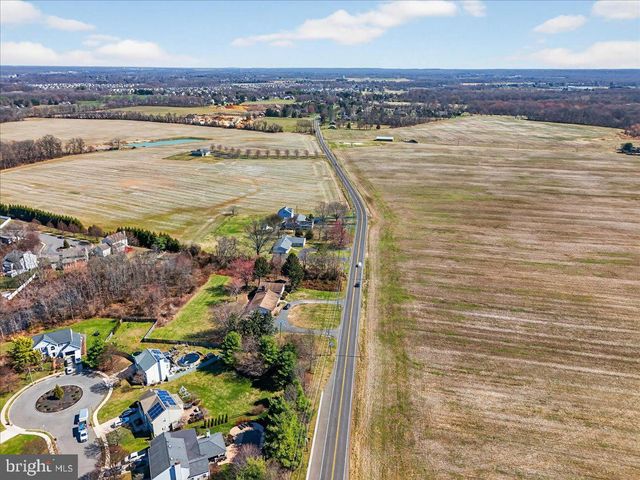 4 KENTWOOD CT, Bordentown, NJ 08505