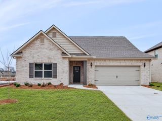 134 Hillis Lane, Hazel Green, AL 35750