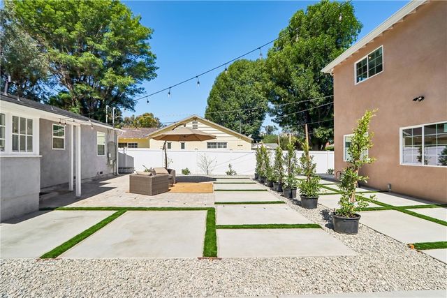 21233 Lopez Street, Woodland Hills, CA 91364