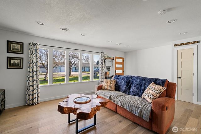 1315 Midland Ave, Longview, WA 98632