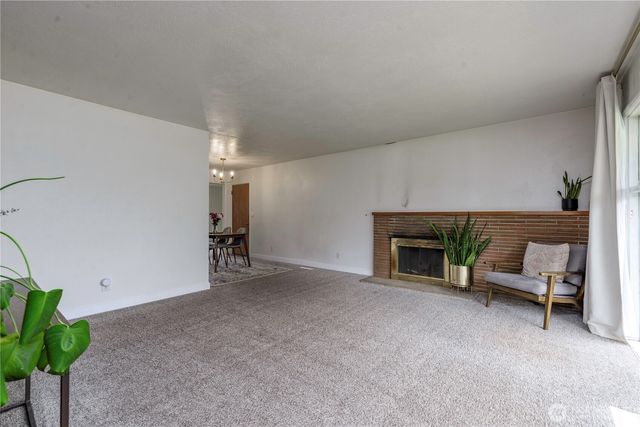 8718 Hipkins Road SW, Lakewood, WA 98498