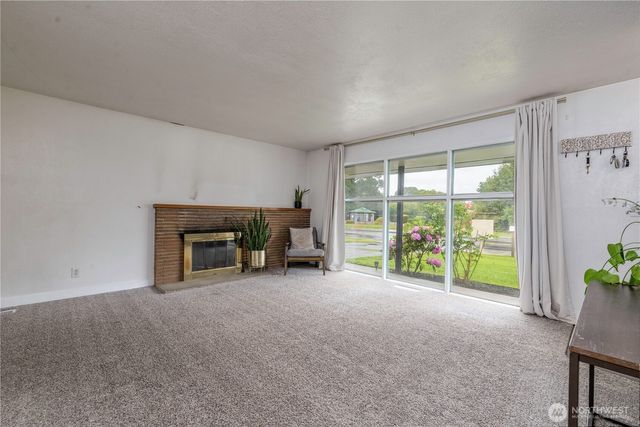 8718 Hipkins Road SW, Lakewood, WA 98498
