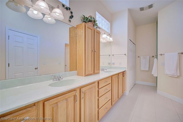 12 Diamond Bay Drive, Lake Placid, FL 33852