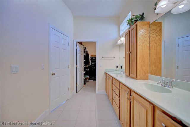 12 Diamond Bay Drive, Lake Placid, FL 33852