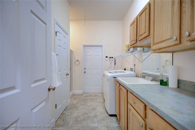 12 Diamond Bay Drive, Lake Placid, FL 33852