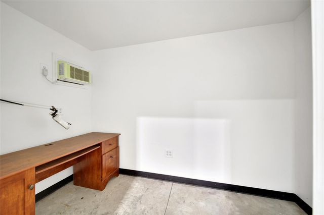 4230 Creekmont Drive, Houston, TX 77091