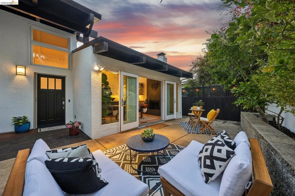 Image 1 of property listing at 6930 Snake Rd, Oakland, CA 94611