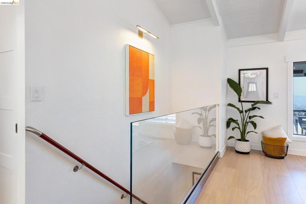 Image 33 of property listing at 6930 Snake Rd, Oakland, CA 94611