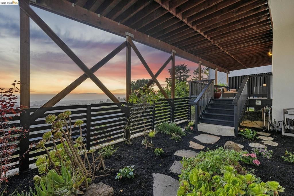 Image 55 of property listing at 6930 Snake Rd, Oakland, CA 94611
