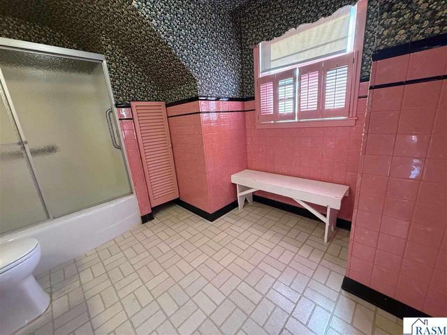 16 Bruce Court, Mankato, MN 56001