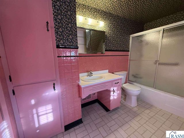 16 Bruce Court, Mankato, MN 56001