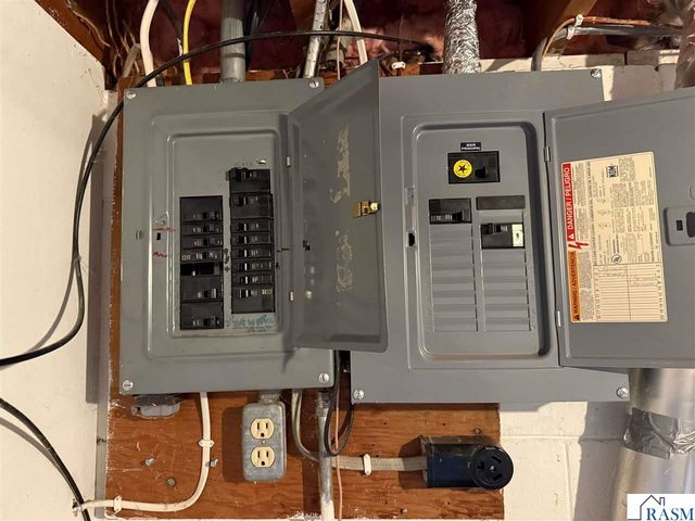 16 Bruce Court, Mankato, MN 56001