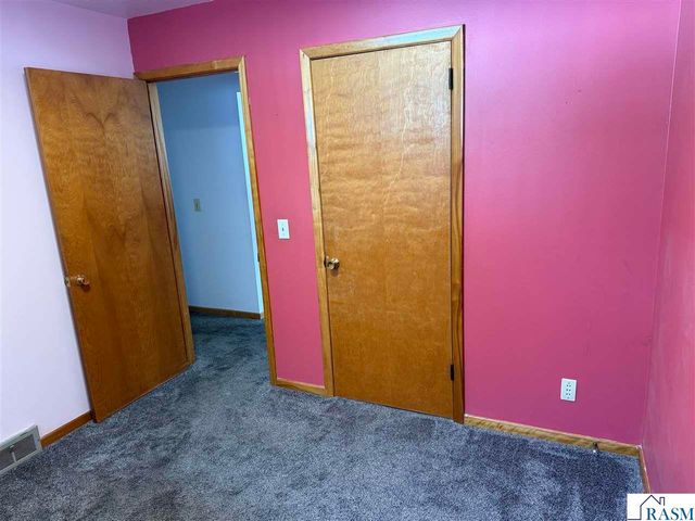 16 Bruce Court, Mankato, MN 56001