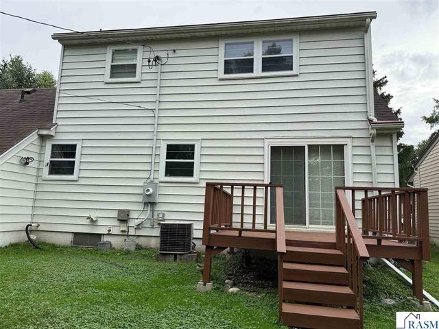 16 Bruce Court, Mankato, MN 56001