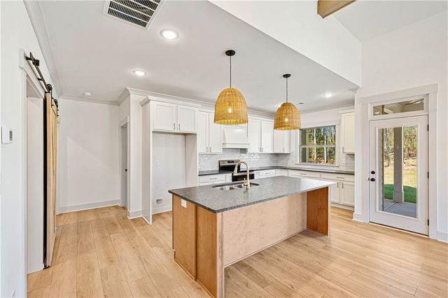 33 Hometown Court, Jefferson, GA 30549