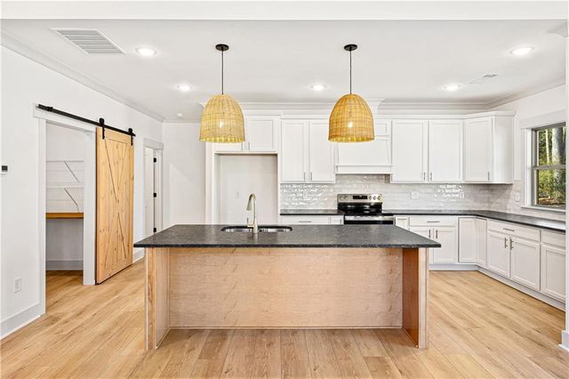 33 Hometown Court, Jefferson, GA 30549