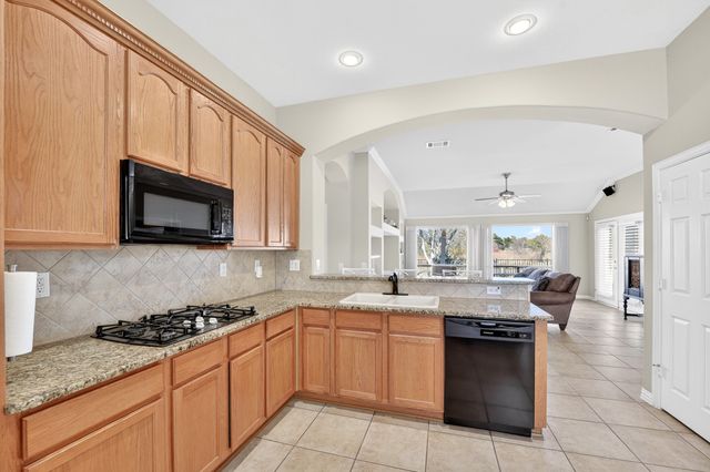 11316 Southerland Drive, Denton, TX 76207