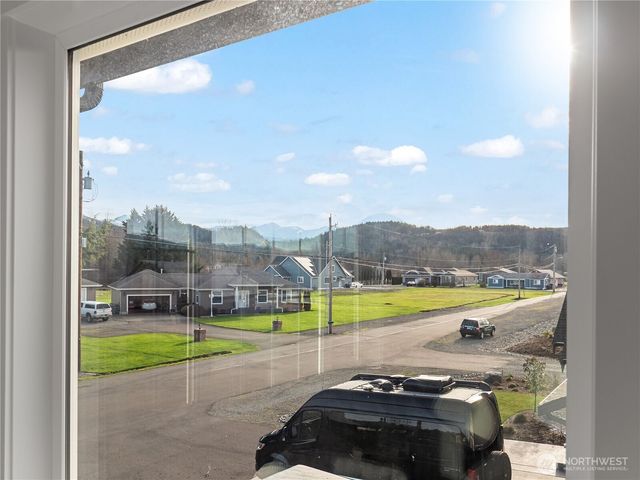 123 S McNeely Street, Buckley, WA 98321