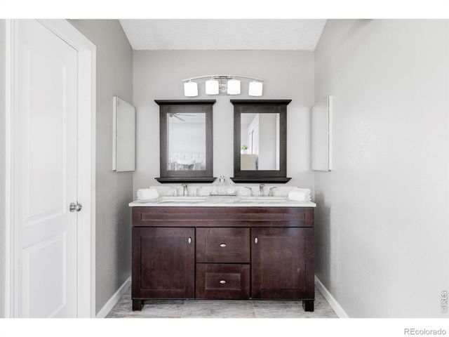 552 W Jamison Place, Littleton, CO 80120