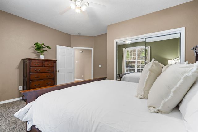 10 Greenview Drive, Kimberling City, MO 65686