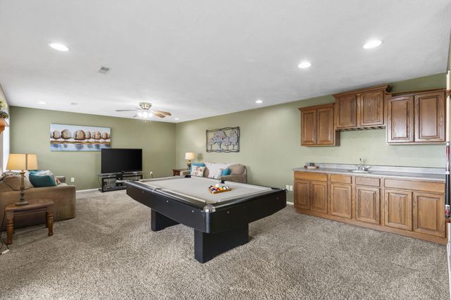 10 Greenview Drive, Kimberling City, MO 65686