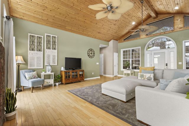 10 Greenview Drive, Kimberling City, MO 65686