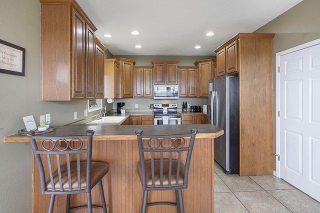 10 Greenview Drive, Kimberling City, MO 65686