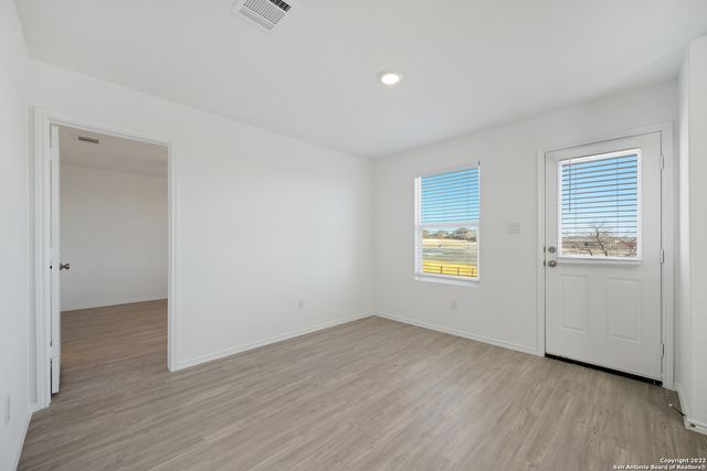 5510 Basil Chase, St Hedwig, TX 78152