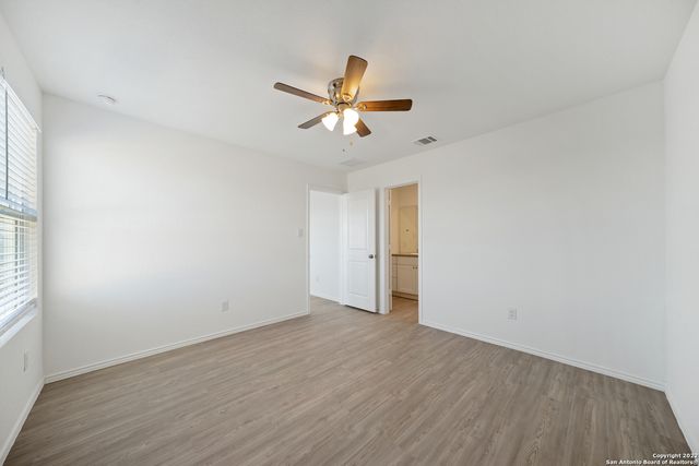 5510 Basil Chase, St Hedwig, TX 78152