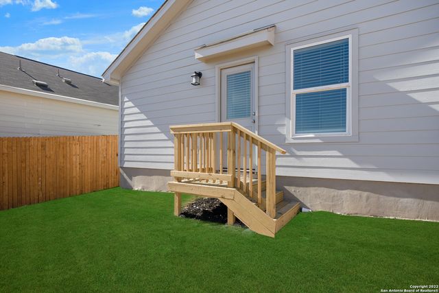 5510 Basil Chase, St Hedwig, TX 78152