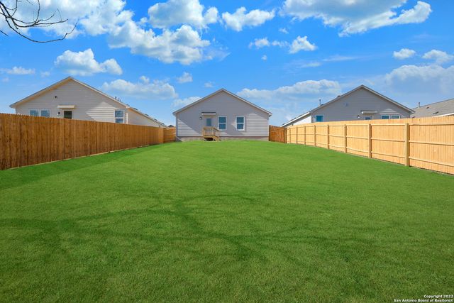 5510 Basil Chase, St Hedwig, TX 78152