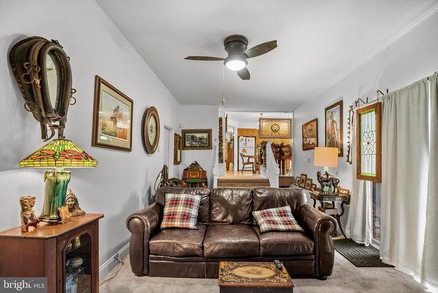 343 HARTFORD RD, Mount Laurel, NJ 08054