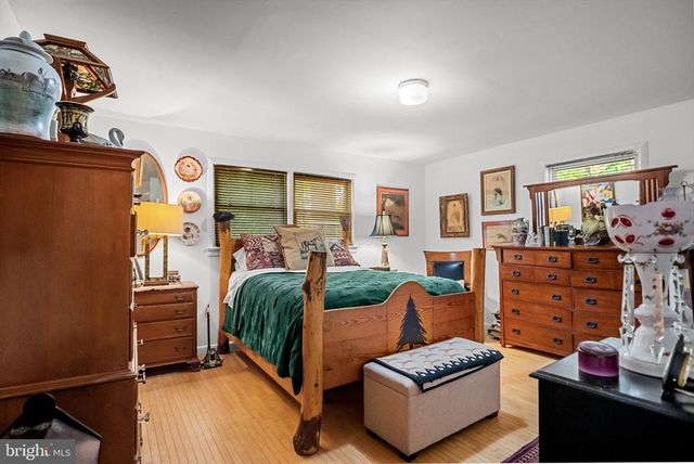 343 HARTFORD RD, Mount Laurel, NJ 08054