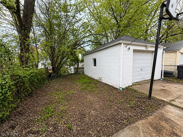 25161 Euclid Avenue, Euclid, OH 44117