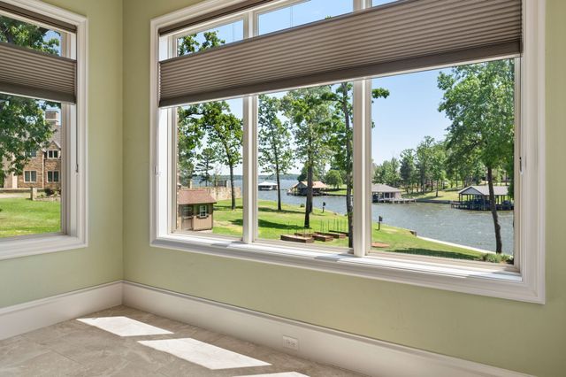 5581 Nancy Circle, Chandler, TX 75758