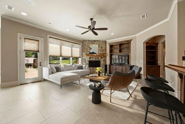 5581 Nancy Circle, Chandler, TX 75758