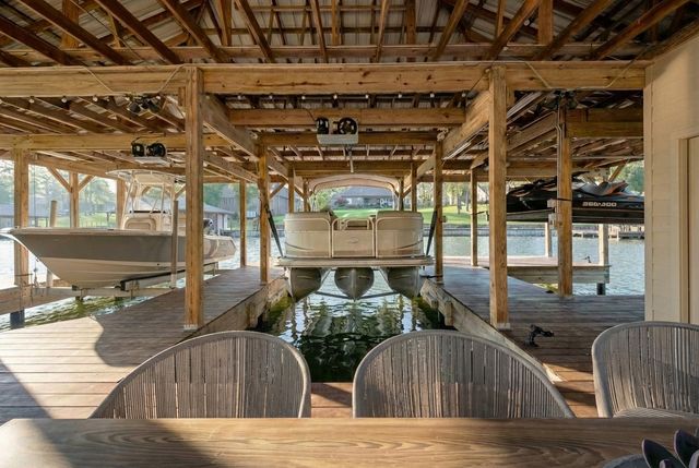 5581 Nancy Circle, Chandler, TX 75758