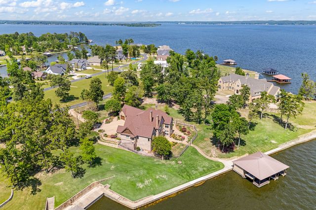 5581 Nancy Circle, Chandler, TX 75758