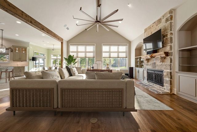 5581 Nancy Circle, Chandler, TX 75758