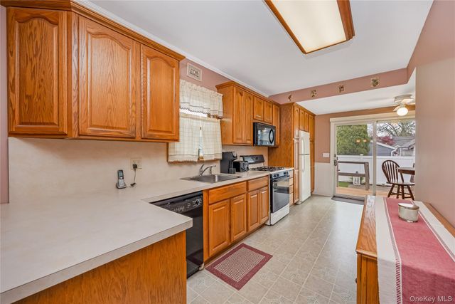 219 Oakview Avenue, Oceanside, NY 11572