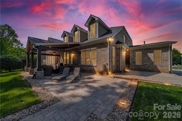 302 Tallow Tree Court, Waxhaw, NC 28173