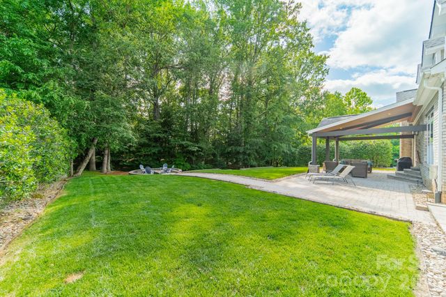 302 Tallow Tree Court, Waxhaw, NC 28173