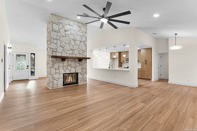 16923 Hidden Timber Wood, San Antonio, TX 78248