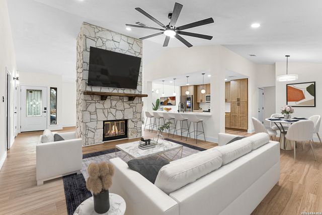 16923 Hidden Timber Wood, San Antonio, TX 78248