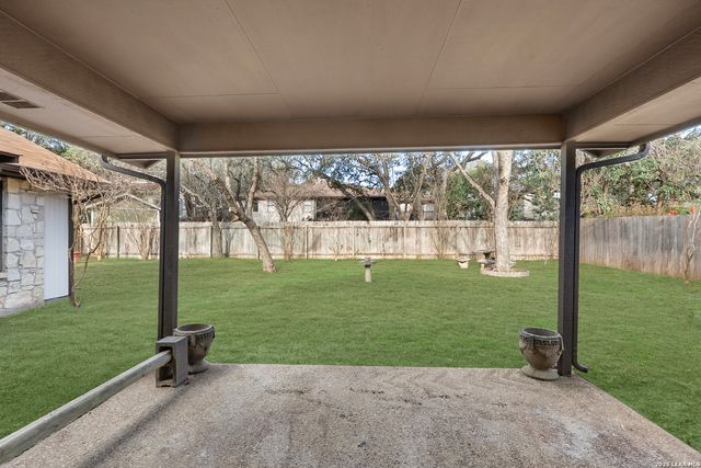 16923 Hidden Timber Wood, San Antonio, TX 78248