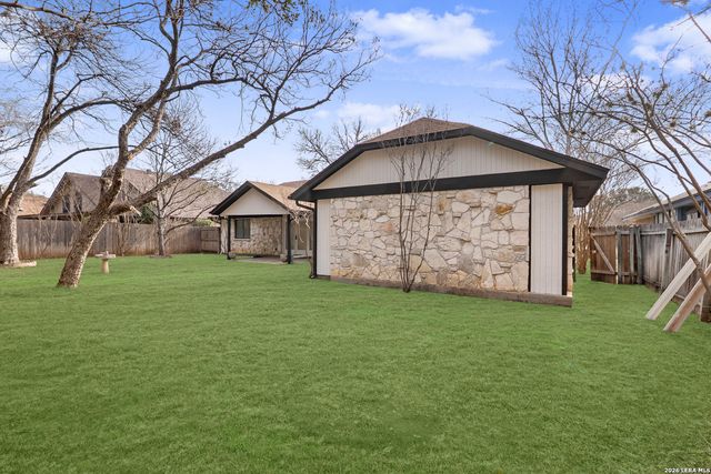 16923 Hidden Timber Wood, San Antonio, TX 78248